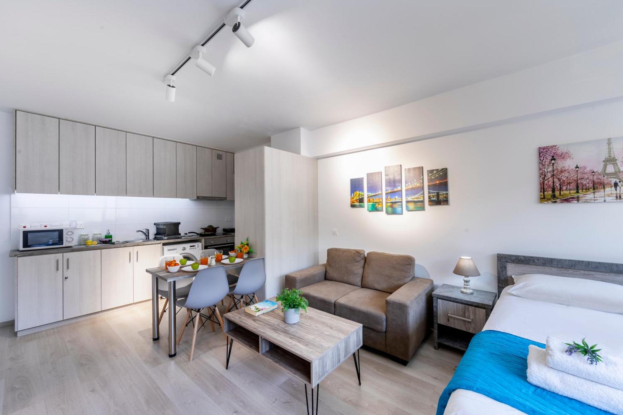 C-Premium Apts 100M From Beach And City Centre Larnaca Exterior photo
