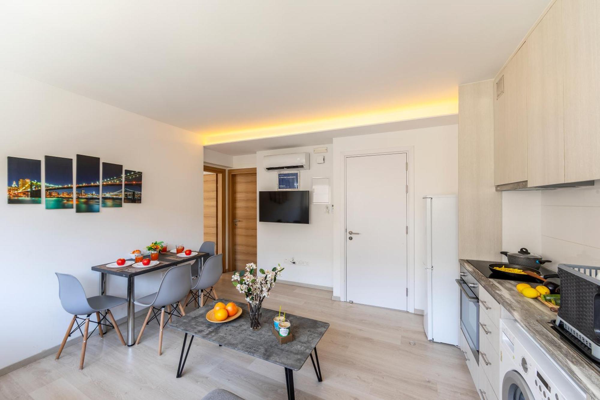 C-Premium Apts 100M From Beach And City Centre Larnaca Exterior photo