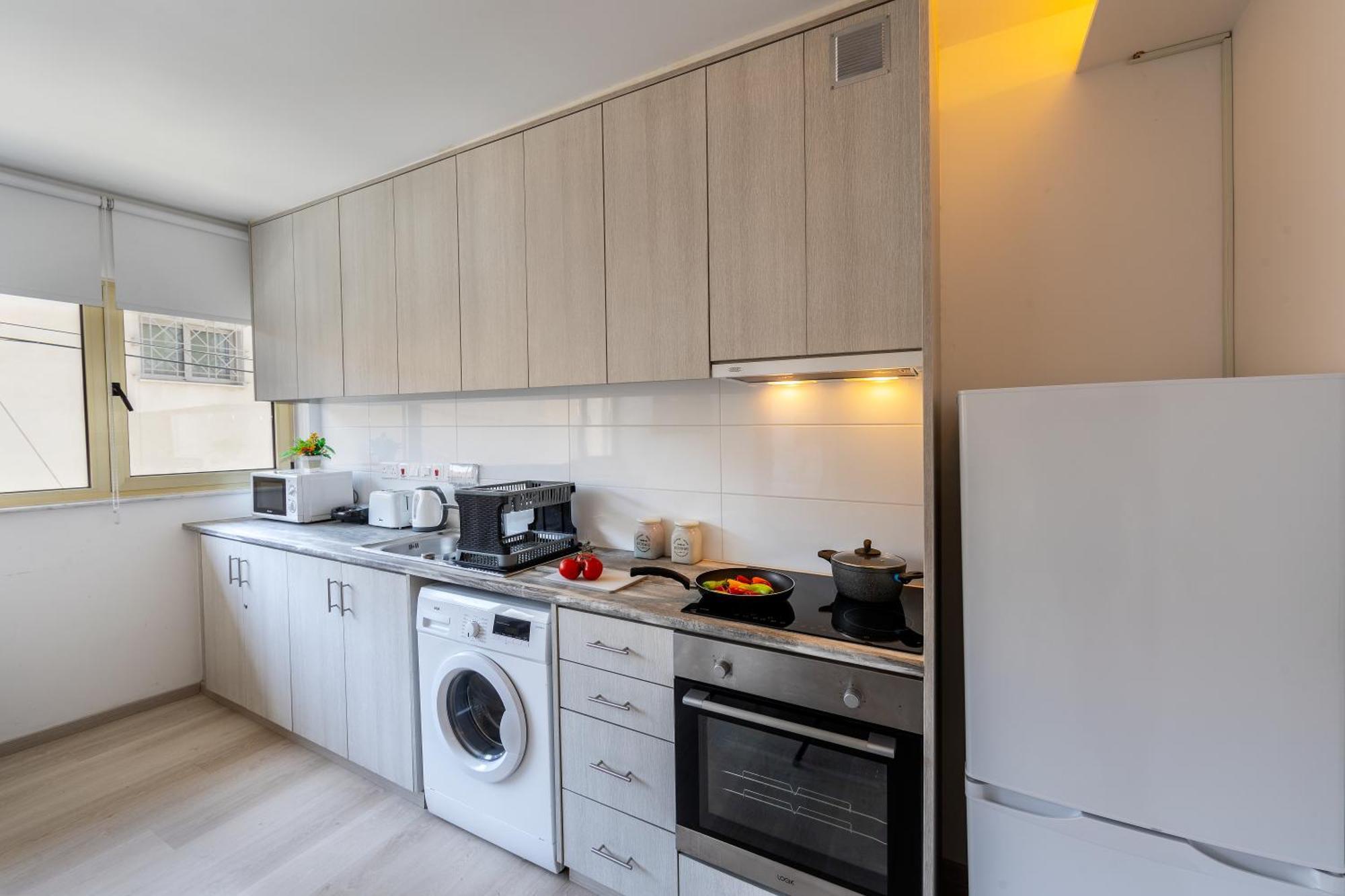 C-Premium Apts 100M From Beach And City Centre Larnaca Exterior photo