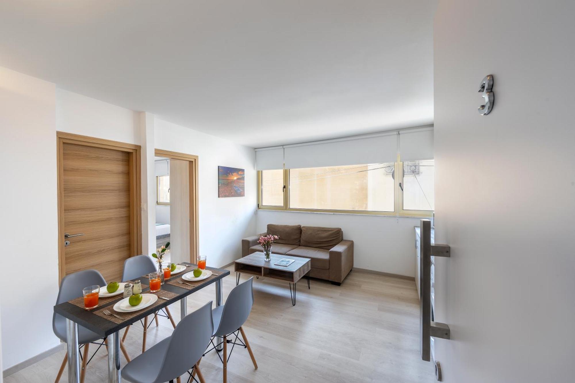 C-Premium Apts 100M From Beach And City Centre Larnaca Exterior photo